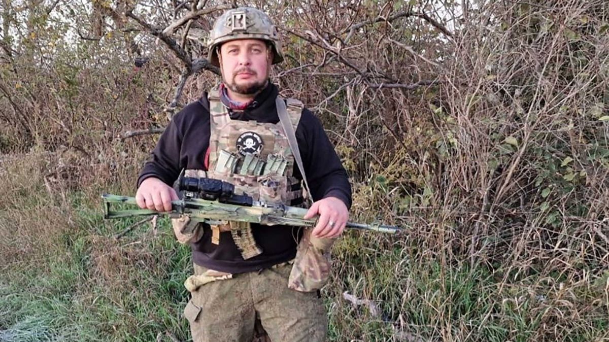Při výbuchu v kavárně v Petrohradu zahynul ruský válečný bloger Tatarskij