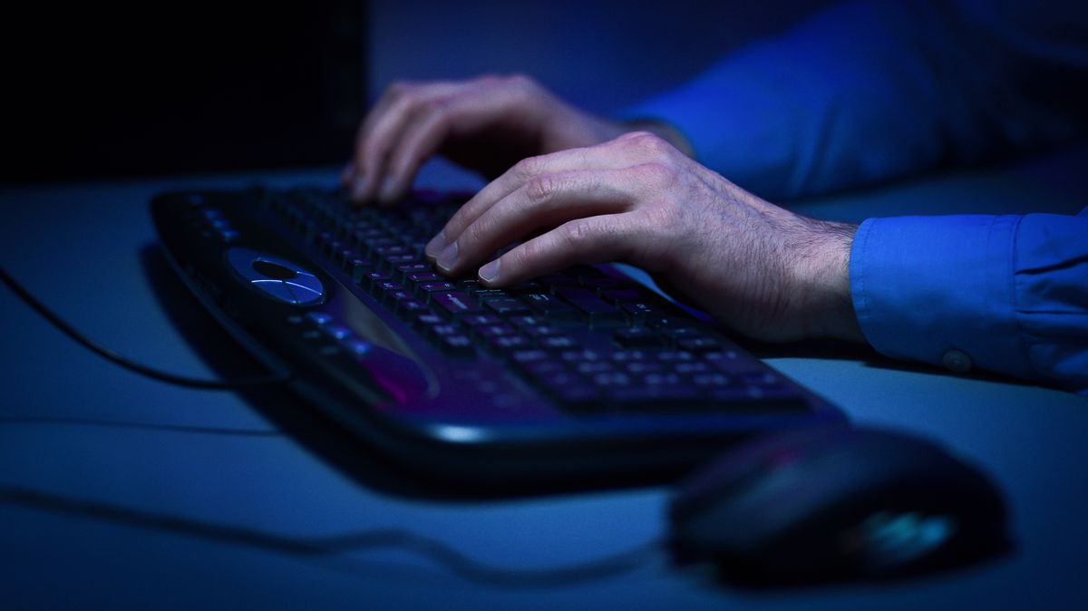 Gangy v jihovýchodní Asii nutí stovky tisíc lidí stát se kyberzločinci