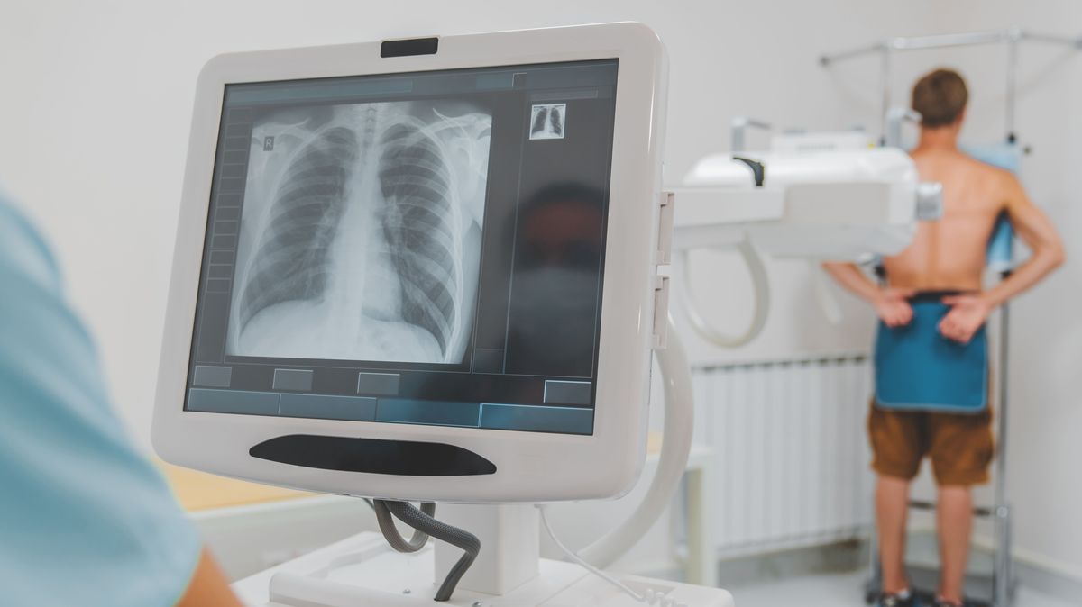 Výzkumníci z Olomouce odhalí z dechu astma. Unikátní metodu teď zkoušejí u nádorů plic