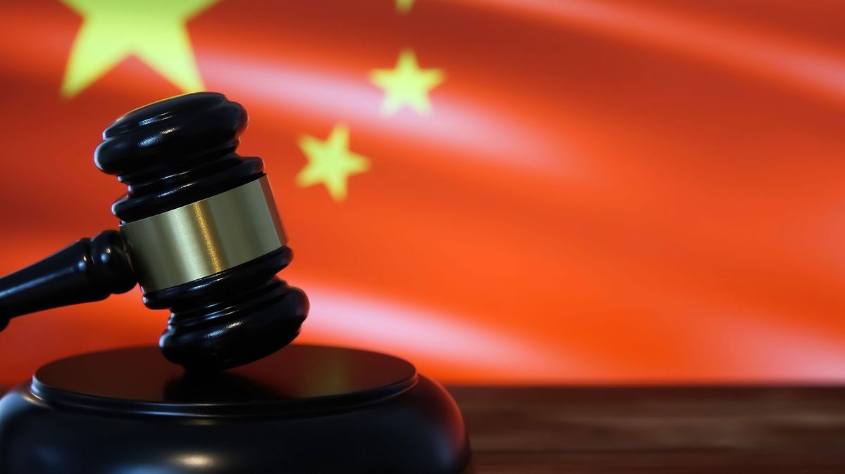Čínský soud dal za špionáž doživotí 78letému Američanovi