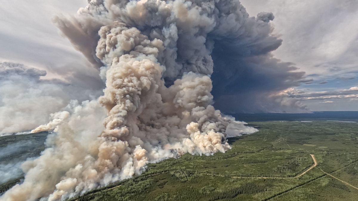 Kouř z obřích lesních požárů v Kanadě se rozšířil až do Norska