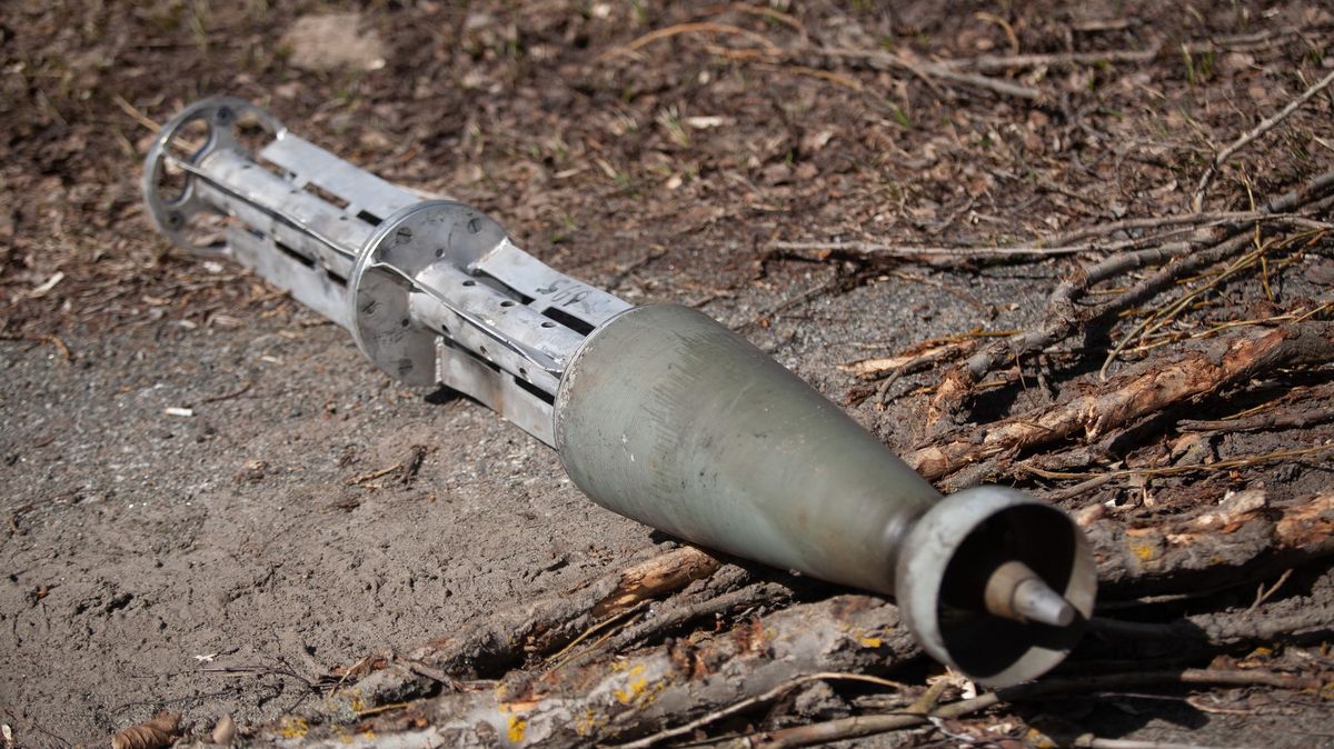 Potvrzeno. USA dají Ukrajině kazetovou munici. Podívejte se, jak je ničivá