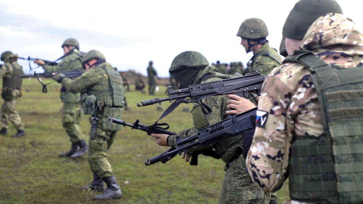 Ruští vojáci a wagnerovci po sobě navzájem stříleli, tvrdí Kyjev