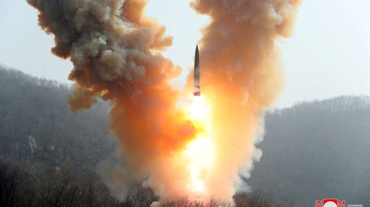 Severní Korea předvádí svou sílu, odpálila další balistické rakety krátkého doletu