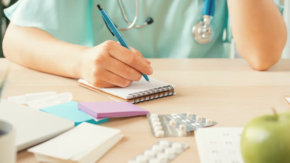 Praktici: Chceme mít možnost předepisovat více moderních léků