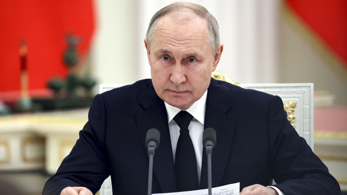Putin chce vyhodit generály, kteří nevystoupili proti Prigožinově vzpouře