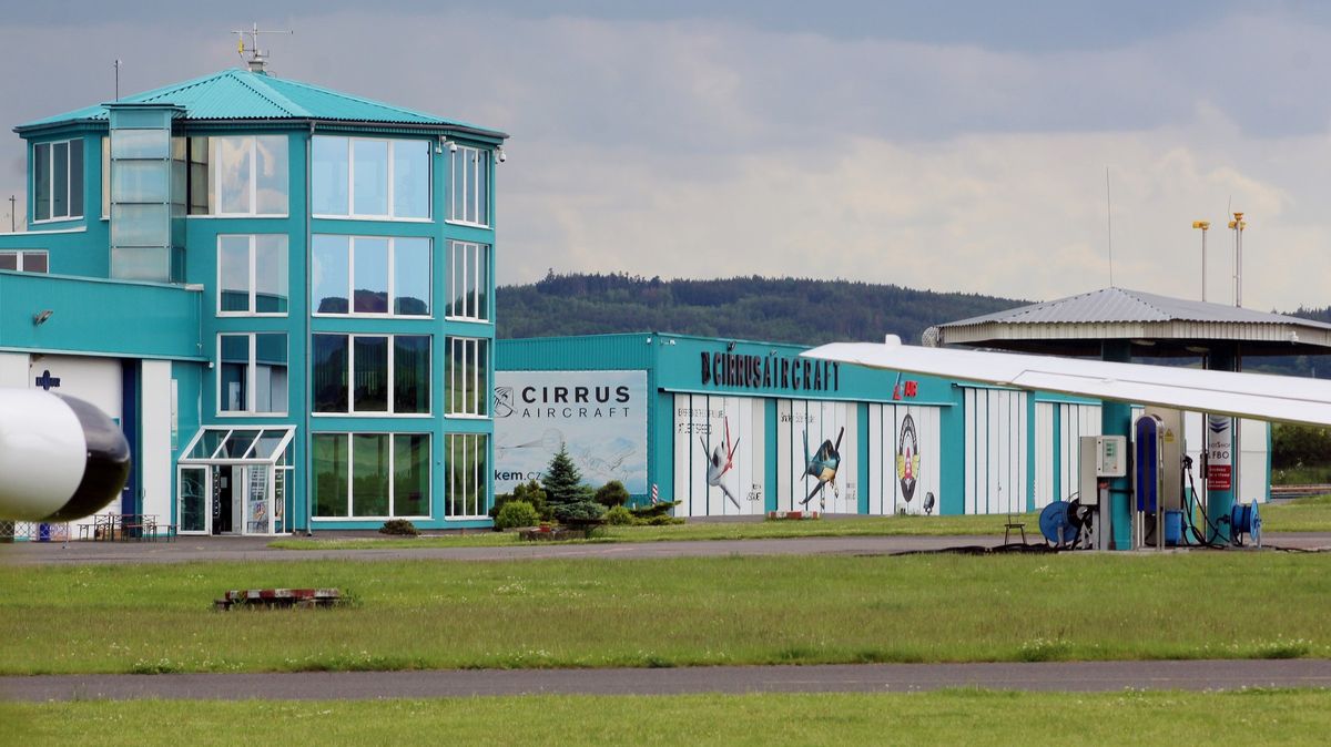 Čtyři mrtví po pádu letadla v Rakousku, mířilo z Příbrami do Istrie