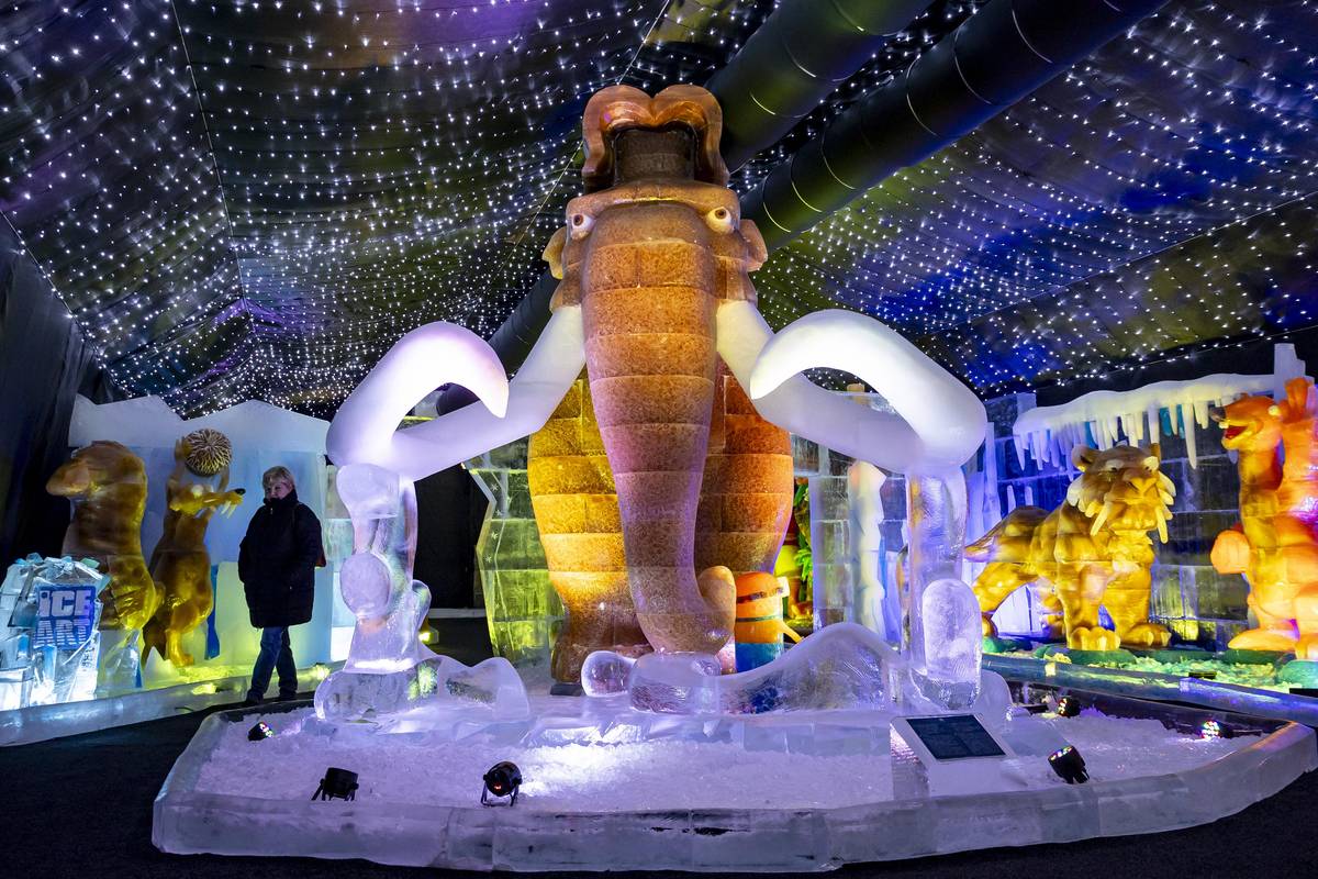 V Praze je k vidění unikátní výstava ledových soch ze známých animovaných pohádek. Vstupu do chlazeného sálu vévodí mamut Manny z Doby ledové