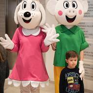 O fotku s komiksovými postavami byl mezi dětmi velký zájem.