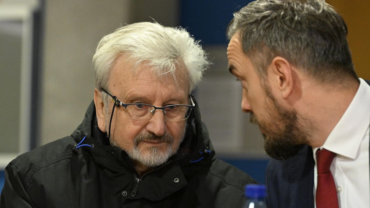 Psychiatr Cimický dorazil k soudu, který začne projednávat obžalobu ze znásilnění