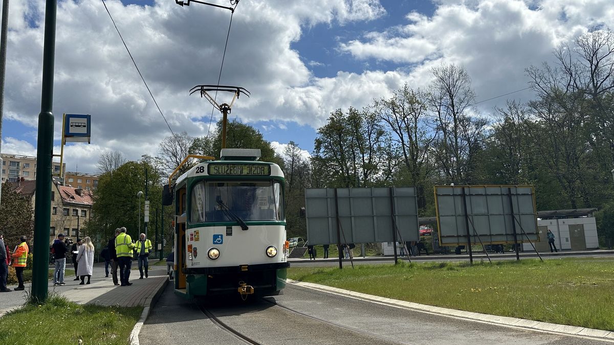 Vozy MHD v Česku loni přepravily skoro dvě miliardy cestujících