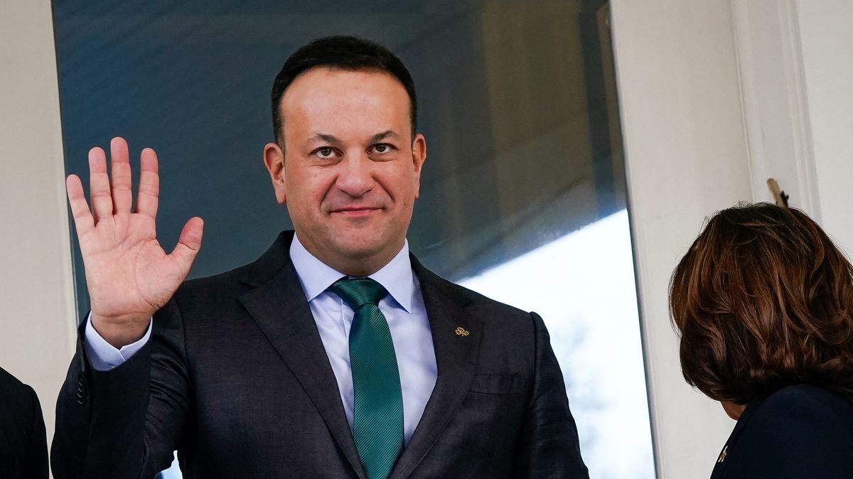 Irský premiér rezignuje, vedení strany se vzdal hned
