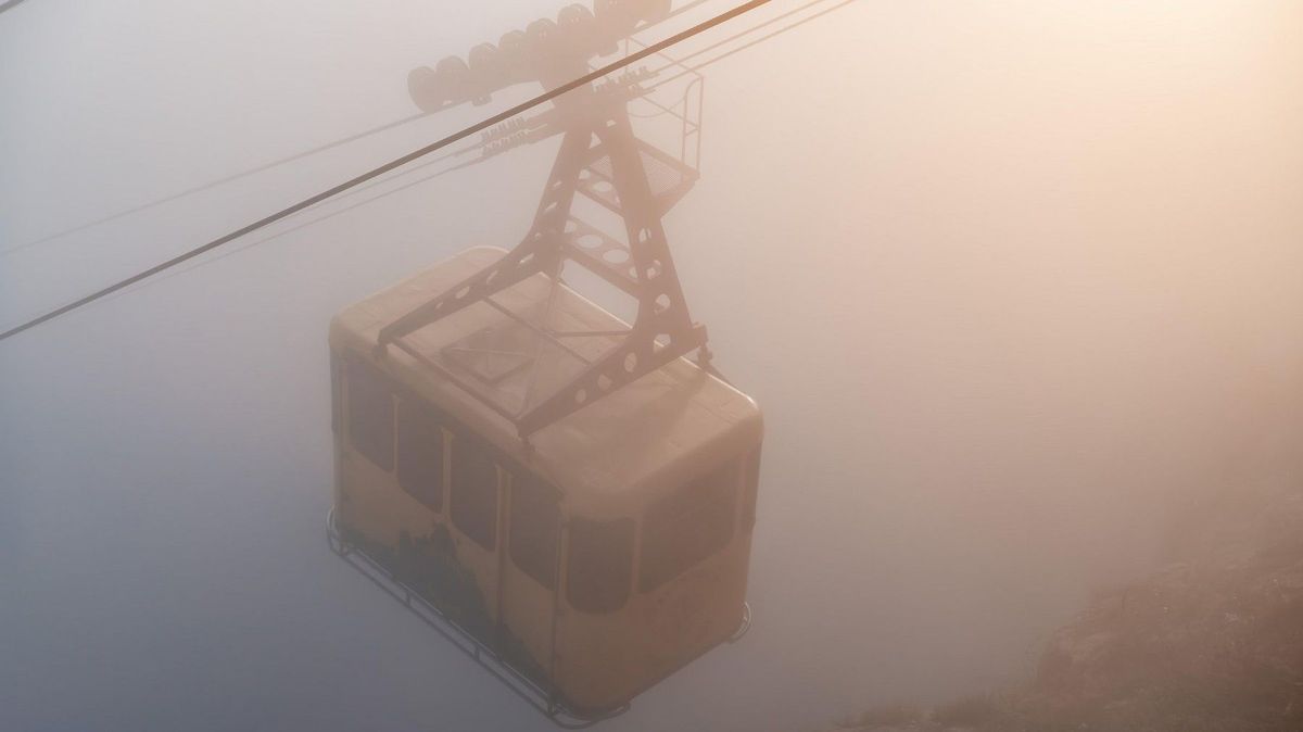 Tři hodiny hrůzy v italské lanovce, cestující se už loučili s příbuznými