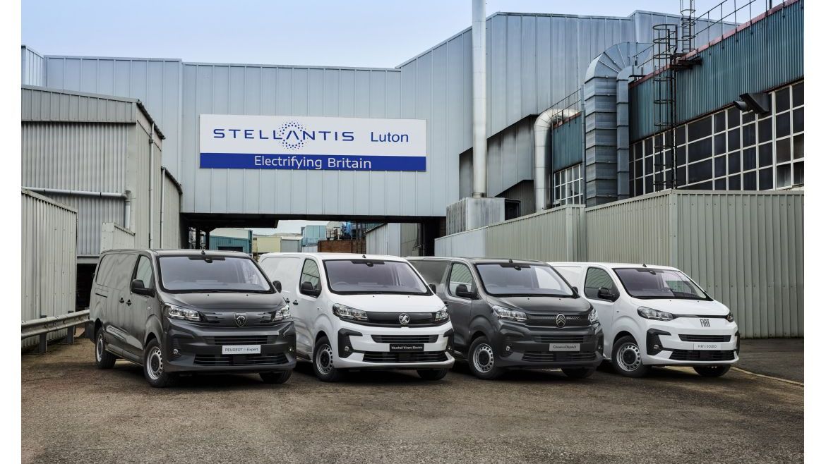 Stellantis hrozí zastavením výroby v Británii, žádá větší podporu elektromobilů