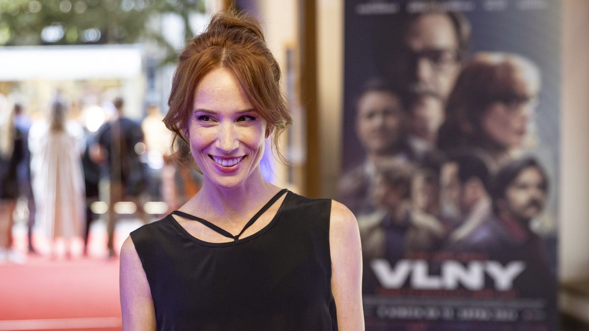 Slovenské národní divadlo propustí oceňované herce, je mezi nimi i Táňa Pauhofová