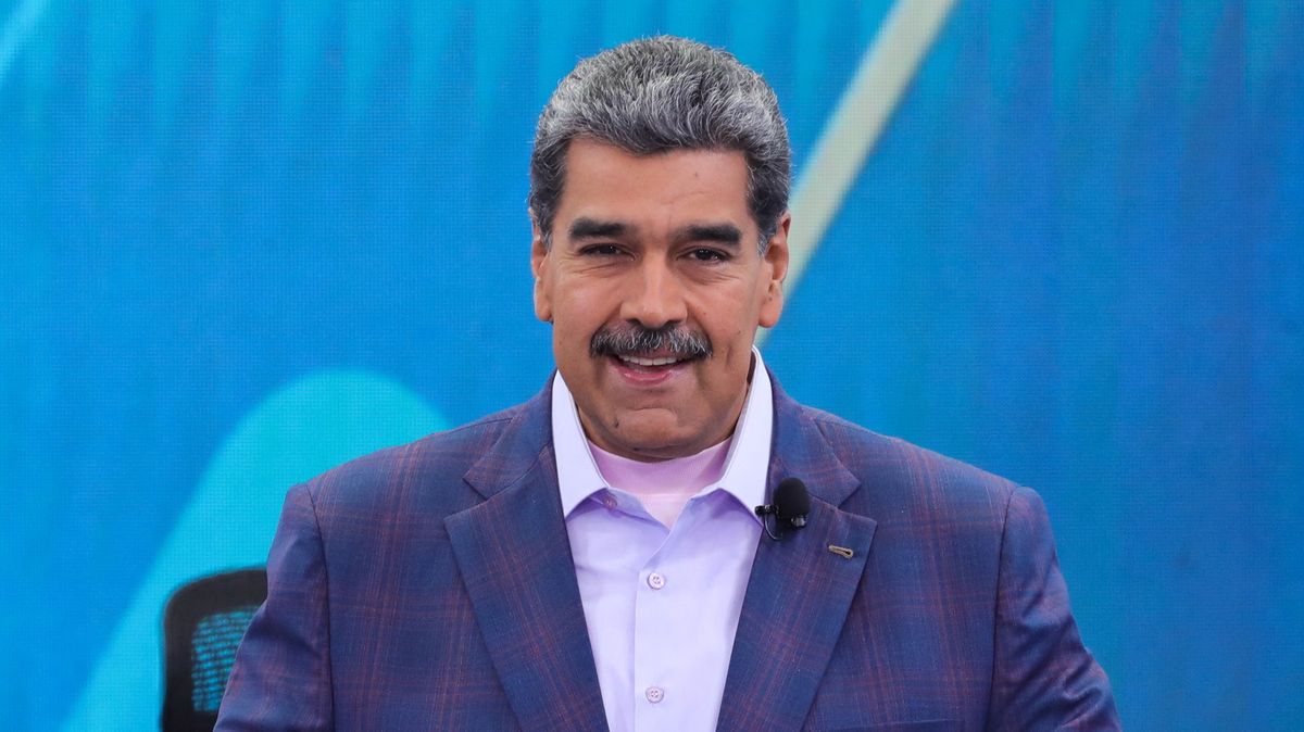 Maduro žádá Putina o pomoc s obranou proti USA