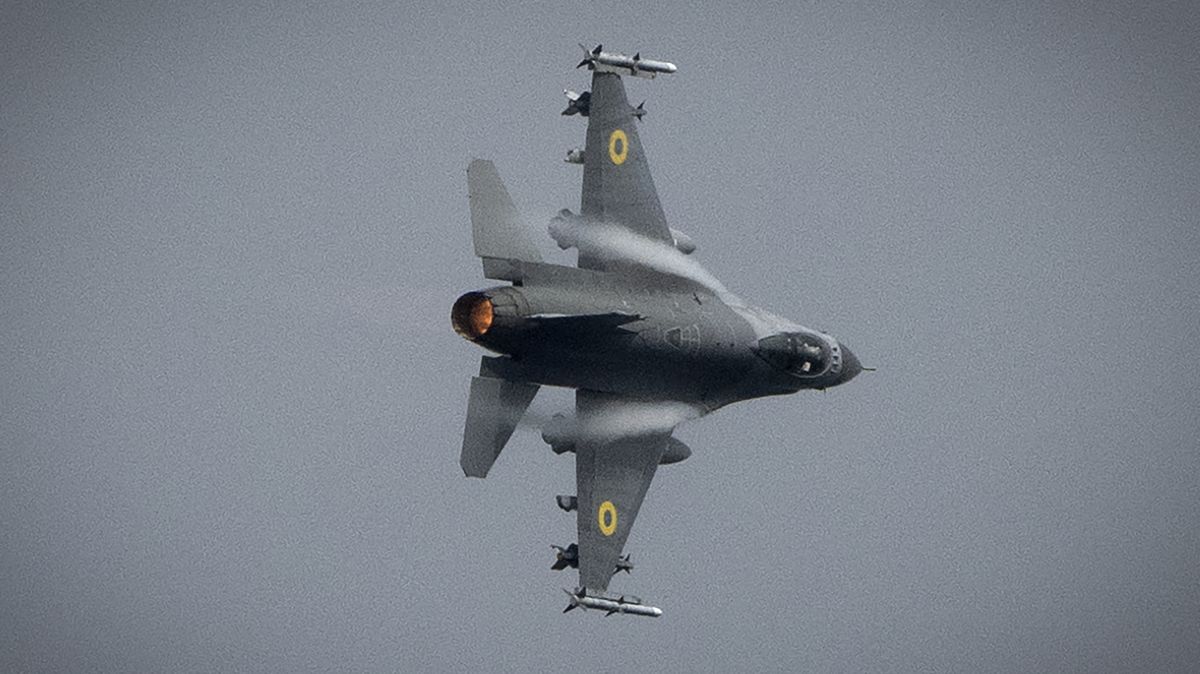 USA poslaly na Ukrajinu vyřazené F-16 na náhradní díly