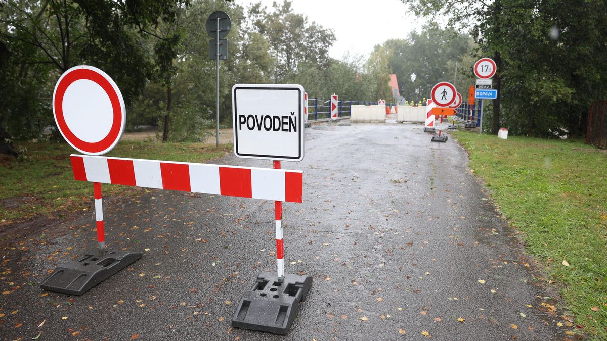 Na Opavu se valí voda z Jeseníků. Čeká se kruté ráno