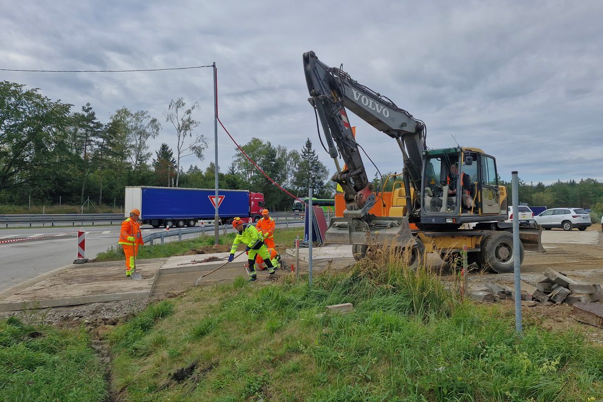 Po více než roce růstu stavebnictví v lednu zpomalilo