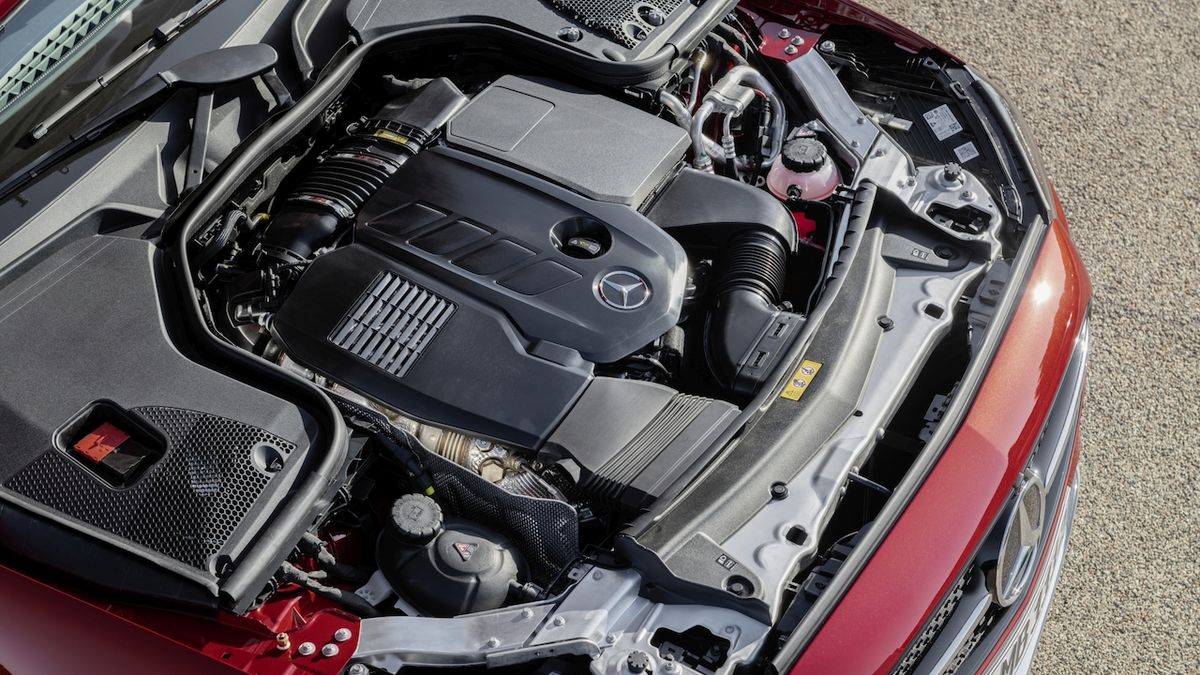 Motory BMW se pod kapotami nových mercedesů neobjeví