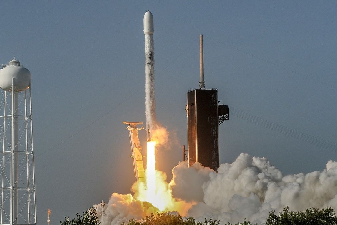 Start rakety Falcon 9 s 12. várkou Starlinků