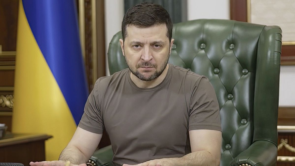 Zelenskyj na videu vyjmenoval, jaké zbraně Ukrajina potřebuje