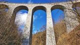 Za krásami Posázaví: K Žampašskému viaduktu i Slapské přehradě