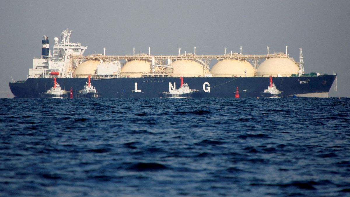 Rusko chce severní mořskou trasou zvýšit prodej LNG a obchod s Čínou