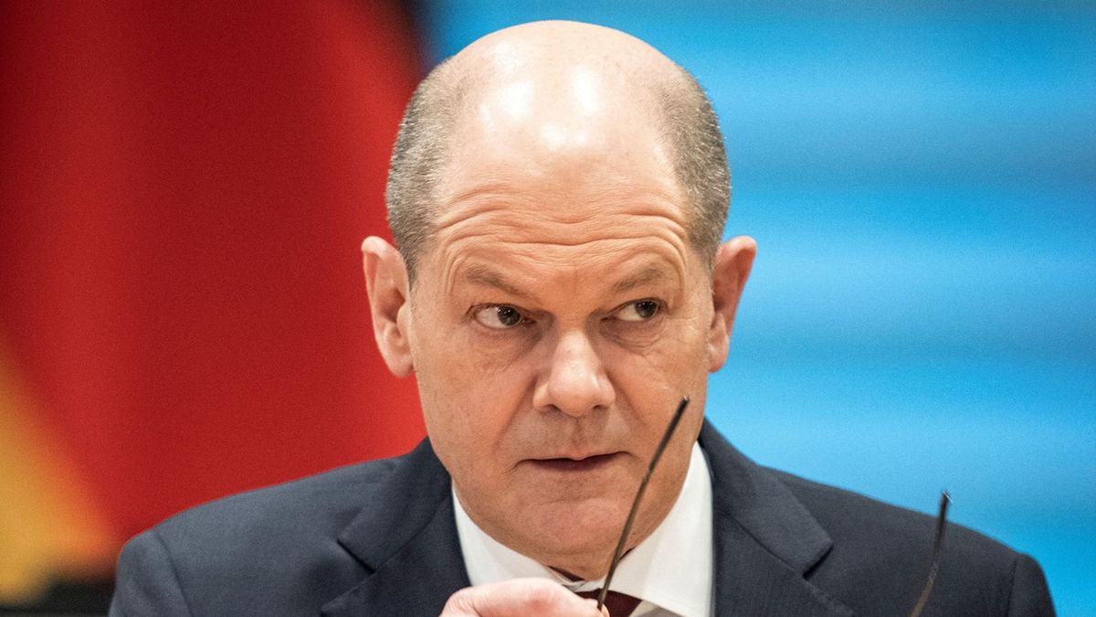 Německý kancléř Scholz odmítá sólo akce při dodávkách zbraní na Ukrajinu