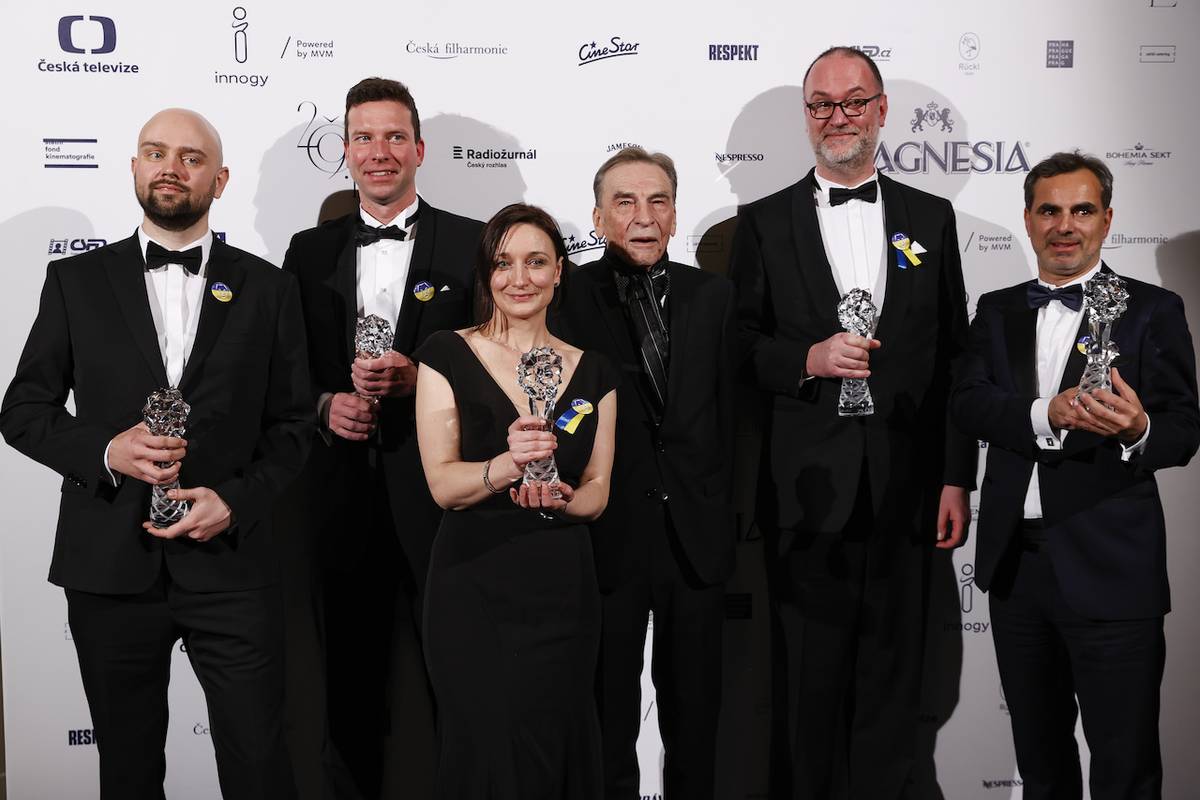 Zleva Jan Kurka – spoluautor výtvarné koncepce, Vladimír Lhoták – producent, Denisa Grimmová, František Němec, Jan Bubeníček a Alexandre Charlet - Les Films du Cygne (FR).