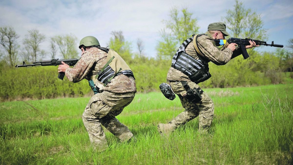 Na Ukrajině operují elitní jednotky zemí NATO, tvrdí tisk