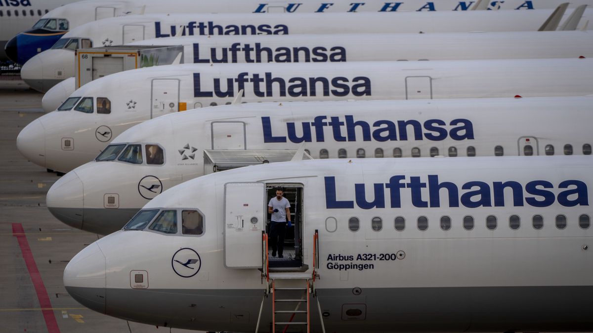 Zpoždění, zrušené lety, chaos při odbavení. Lufthansa hlásí globální výpadek počítačového systému