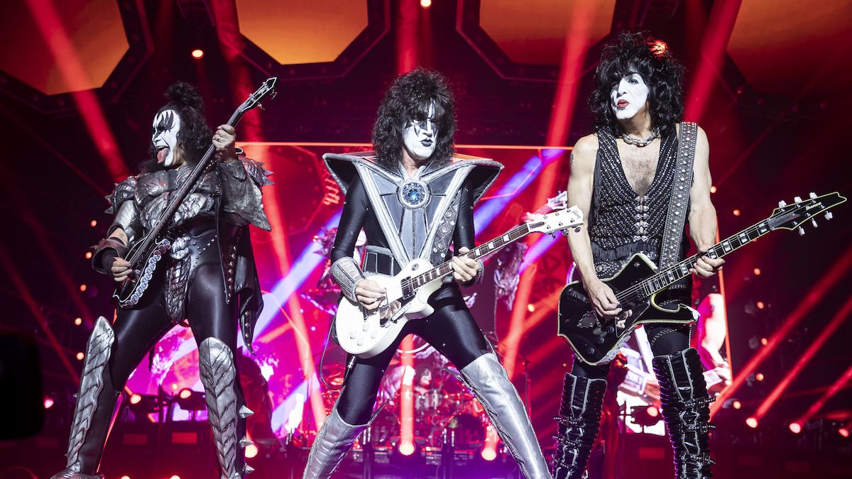 Kiss zahrají naposledy v Praze, Machine Gun Kelly se představí na Rock for People