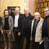 Dvoudílný thriller České televize Vysoká hra (2020) byl uveden v kině Lucerna, leden 2020. Na snímku herci Ladislav Hampl, Richard Krajčo, producent Jan Maxa, Miroslav Donutil, Jiří Svoboda (režisér) a Tomáš Töpfer