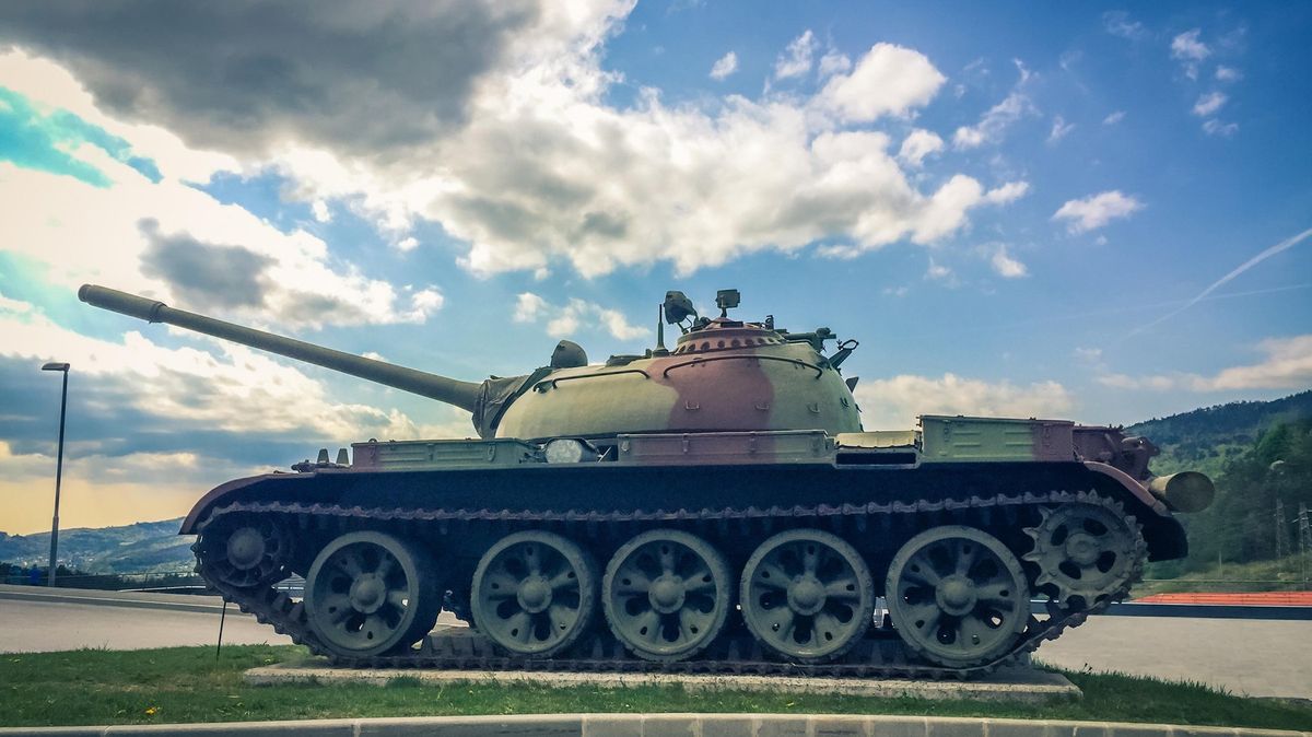 Slovinci předali Ukrajincům 28 slíbených modernizovaných tanků