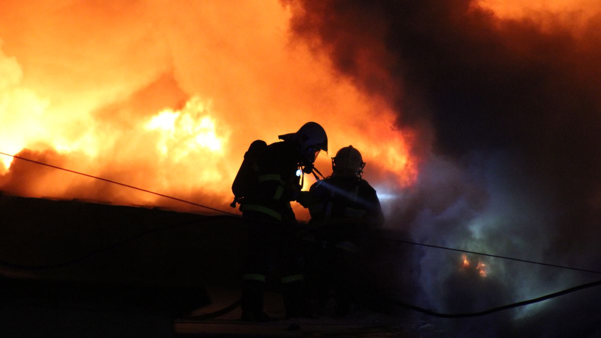 Při požáru kasáren v Arménii zemřelo 15 lidí