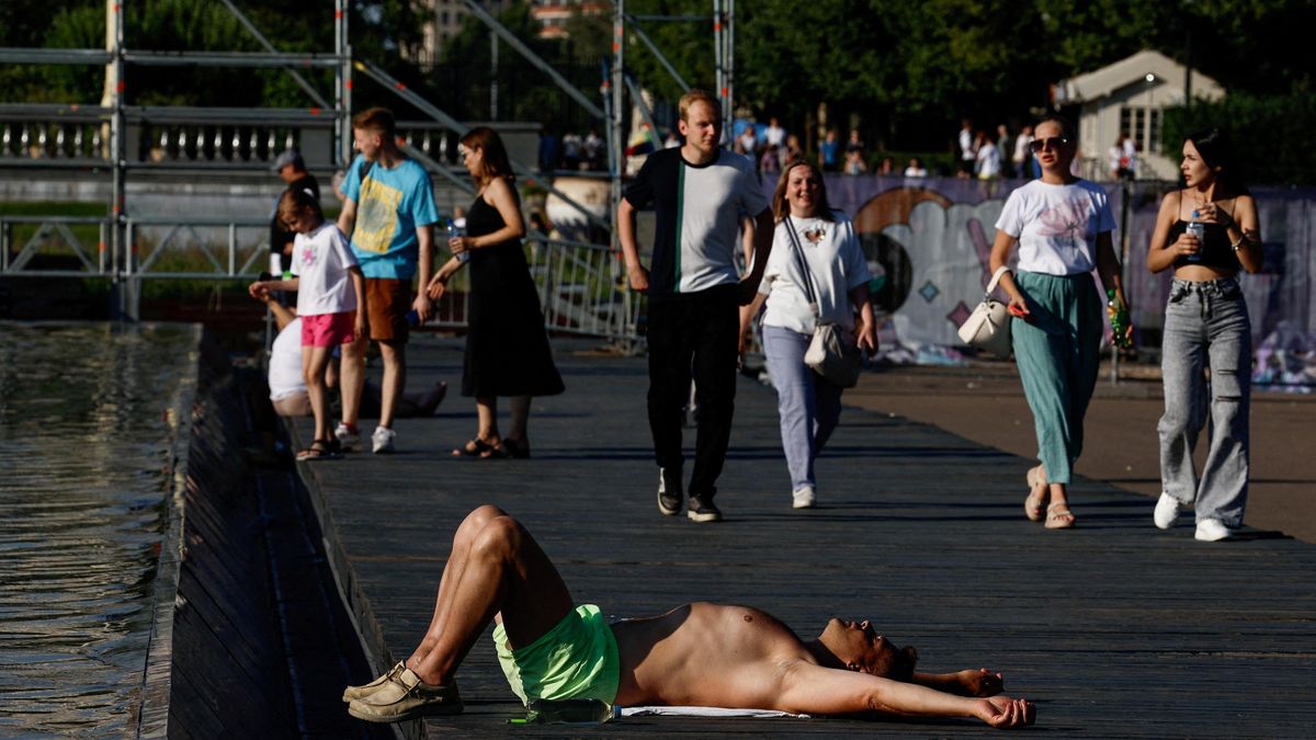 Rusko zasáhla tropická vedra. V Moskvě padl teplotní rekord z první světové války