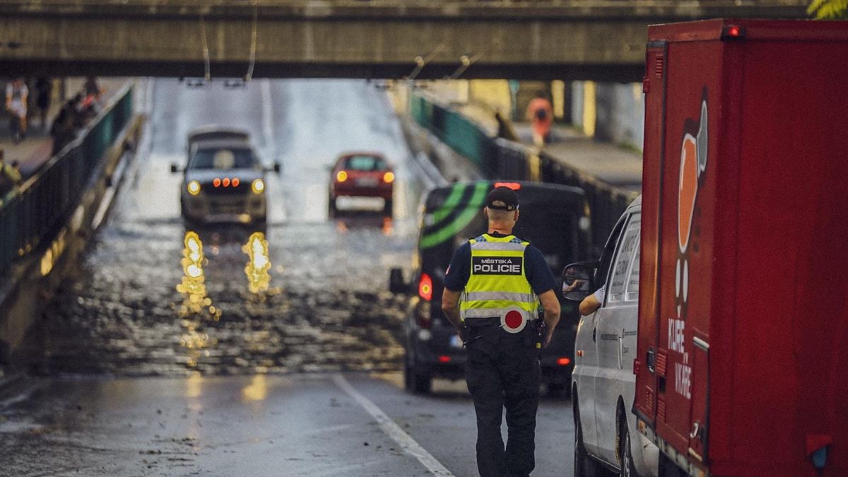 Pardubice spláchl přívalový déšť