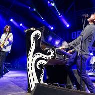 Kapela Tankus the Henge na Colours of Ostrava nabídla skvělou hudbu i energickou smršť. 