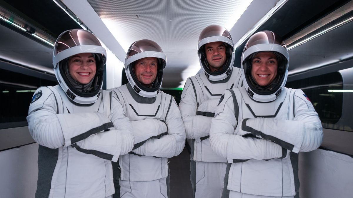 SpaceX opět odložila start lodi Crew Dragon se soukromou posádkou. Nyní kvůli počasí