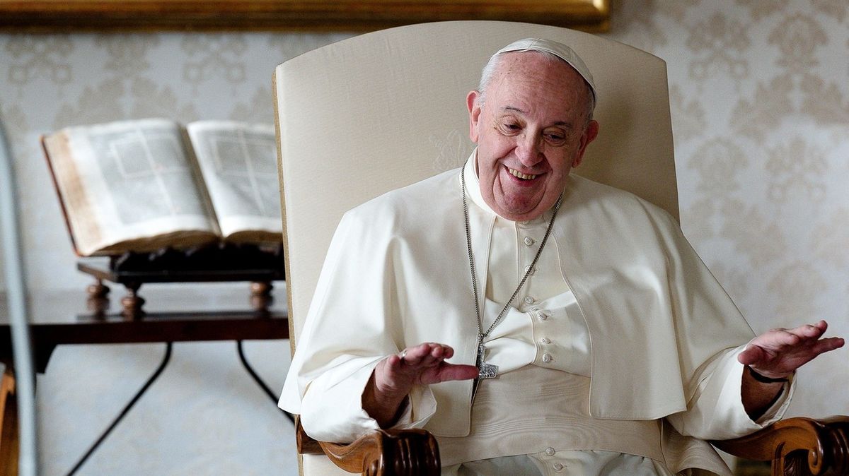 Kdo tam dal ten lajk? Vatikán popřel, že by papež hodnotil fotku modelky