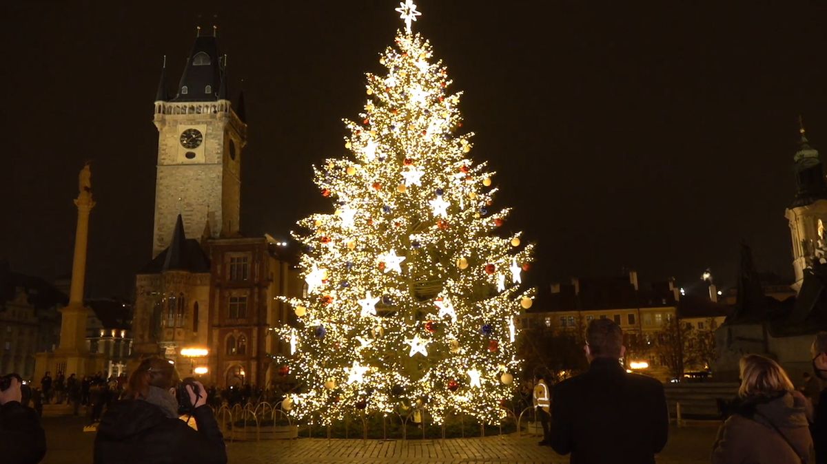 Rozsvícení vánočního stromu na Staroměstském náměstí v listopadu 2020.