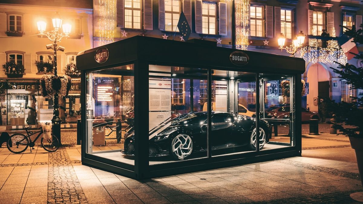 Bugatti La Voiture Noire vystavené v Molsheimu