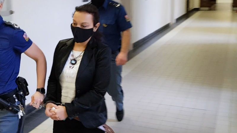 Za brutální ubodání známého potvrdil soud ženě 10 let vězení