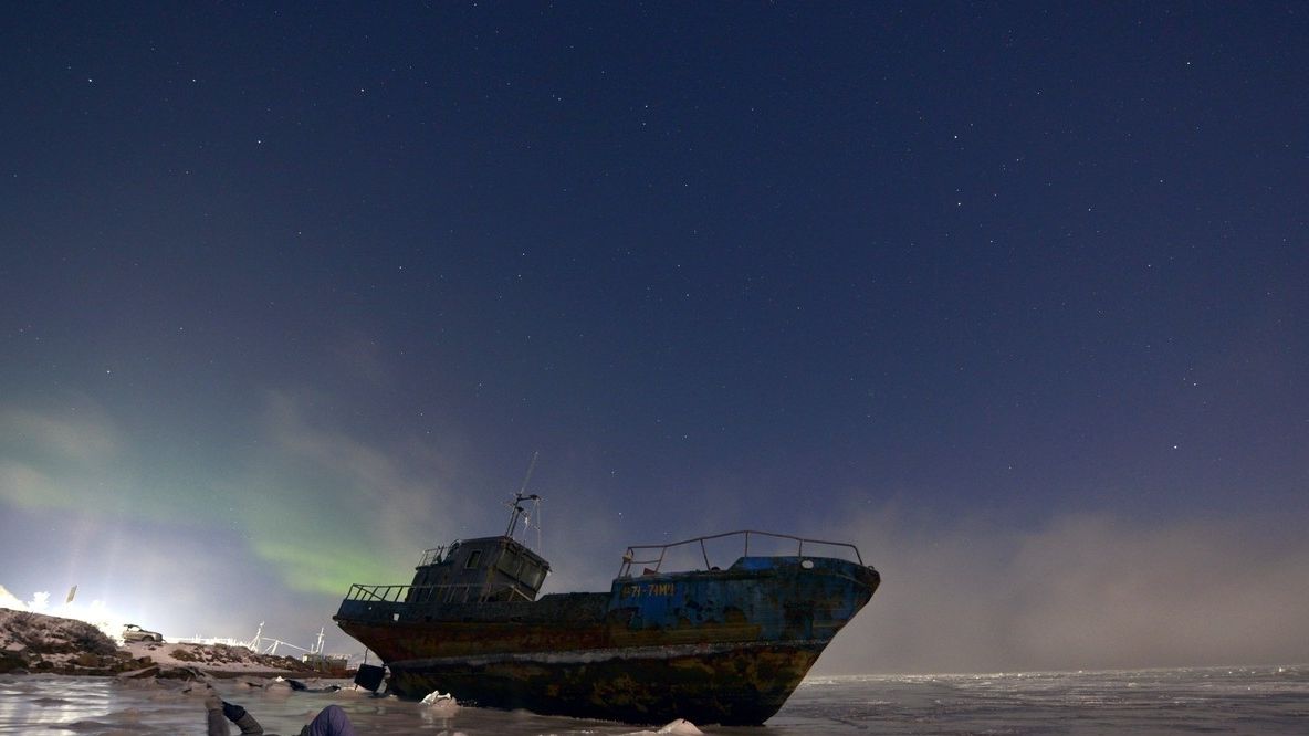 U Murmansku se potopila rybářská loď s devatenácti námořníky