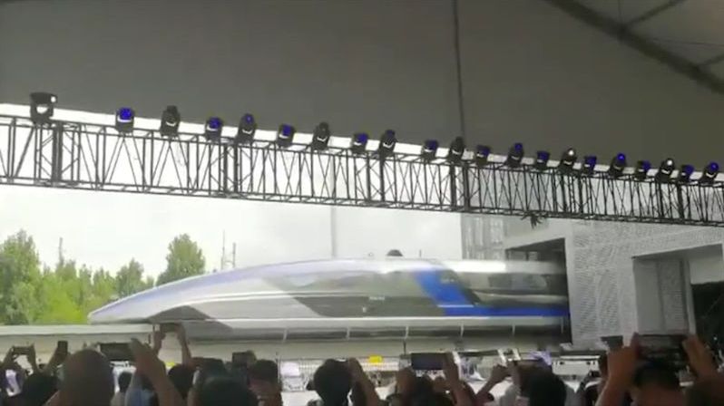 Čína představila vlak maglev dosahující rychlosti 600 km/h