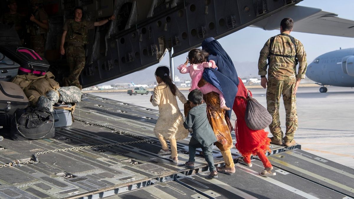 V USA jsou i afghánské dětské nevěsty. Aby unikly Tálibánu, zoufalé rodiny je provdaly