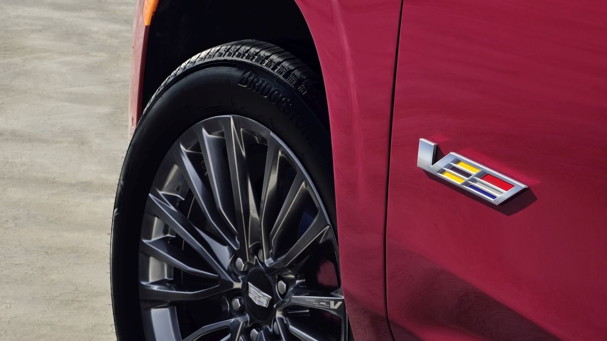 Cadillac chystá silný elektromobil, bude oslavou výročí