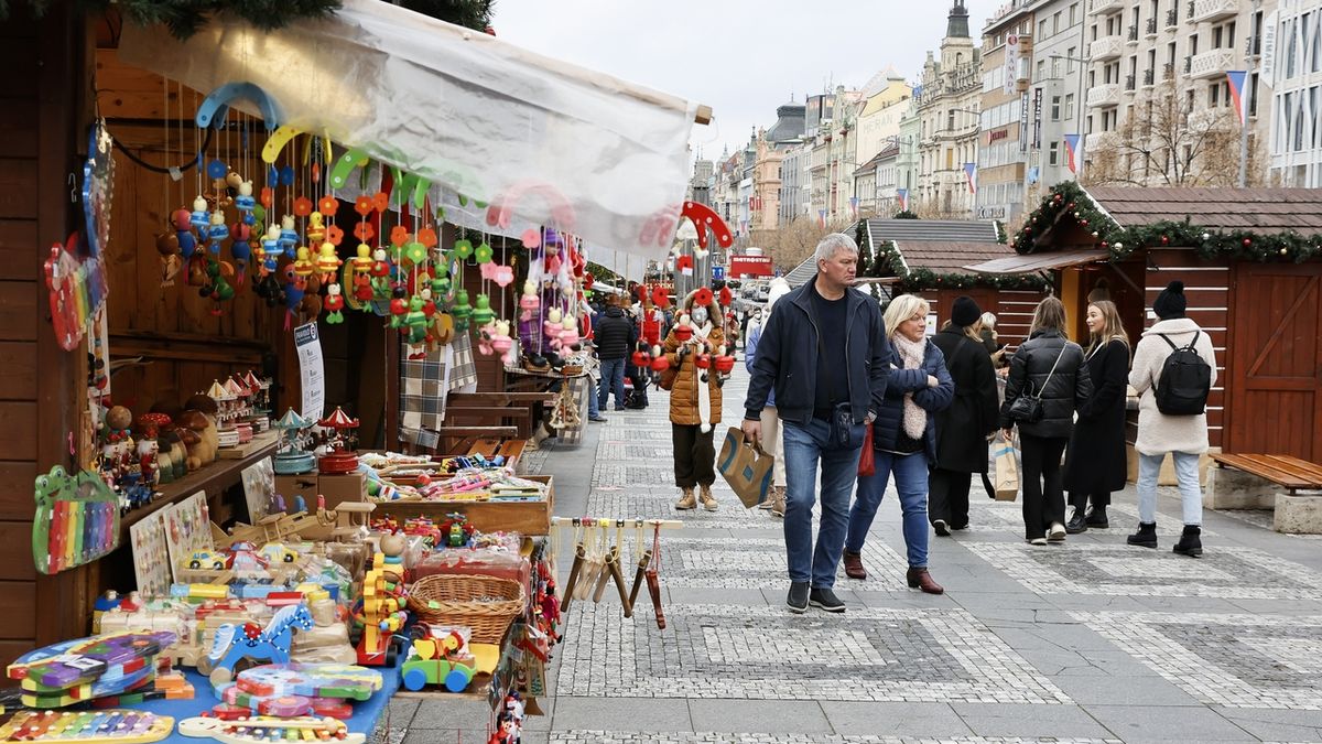 Vánoční trhy na Václavském náměstí v Praze (snímek z 29. listopadu 2021)