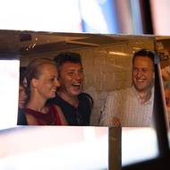 Alexej Navalnyj (1976–2024) a jeho žena Julia Navalná se zavražděným opozičním politikem Borisem Němcovem (1959-2015)